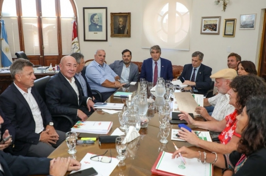 Paritaria central: Provincia realizó una oferta salarial trimestral a los gremios de la administración central