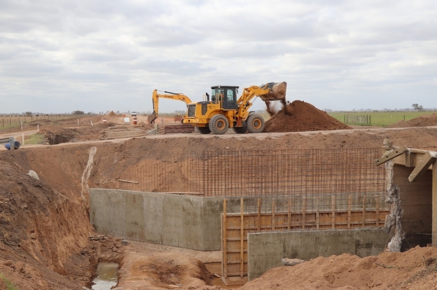 Avanza la pavimentación del acceso a Aurelia desde la ruta 70