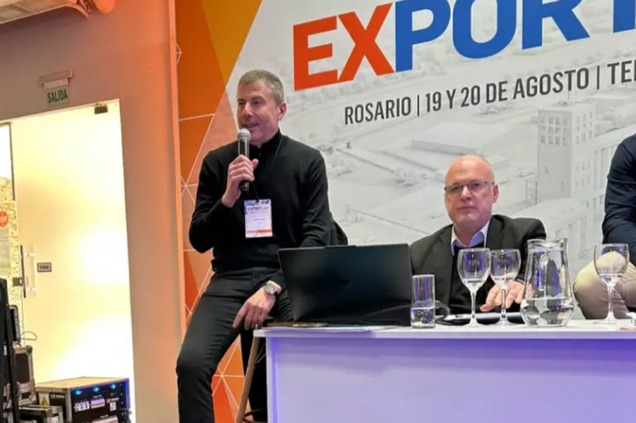 El Astillero Río Arriba presentó en Rosario su nuevo buque multipropósito construido en Puerto Reconquista