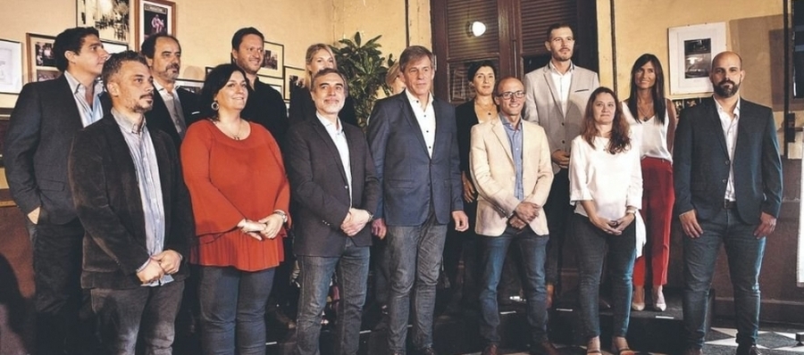 Jatón presentó su gabinete municipal