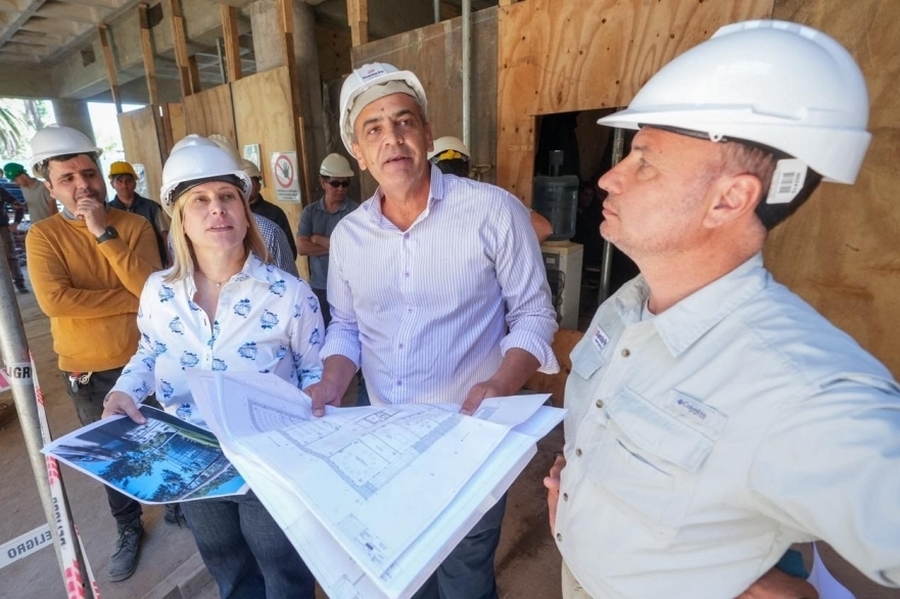 Scaglia recorrió el avance del nuevo edificio del Instituto 8: “Es una prioridad para la ciudad de Santa Fe”