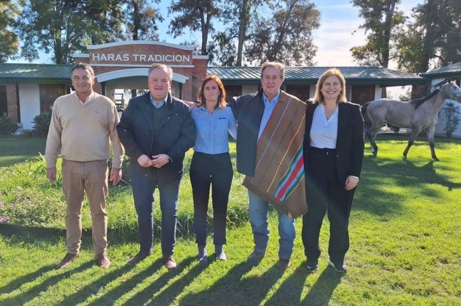 El Senador Michlig y la Vicegobernadora Scaglia visitaron Arrufó y se reunieron con productores regionales