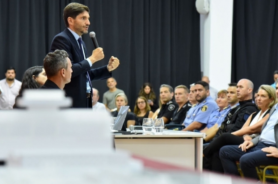Pullaro: “Mientras yo sea gobernador nunca más los delincuentes se van a sentir los dueños de la calle”
