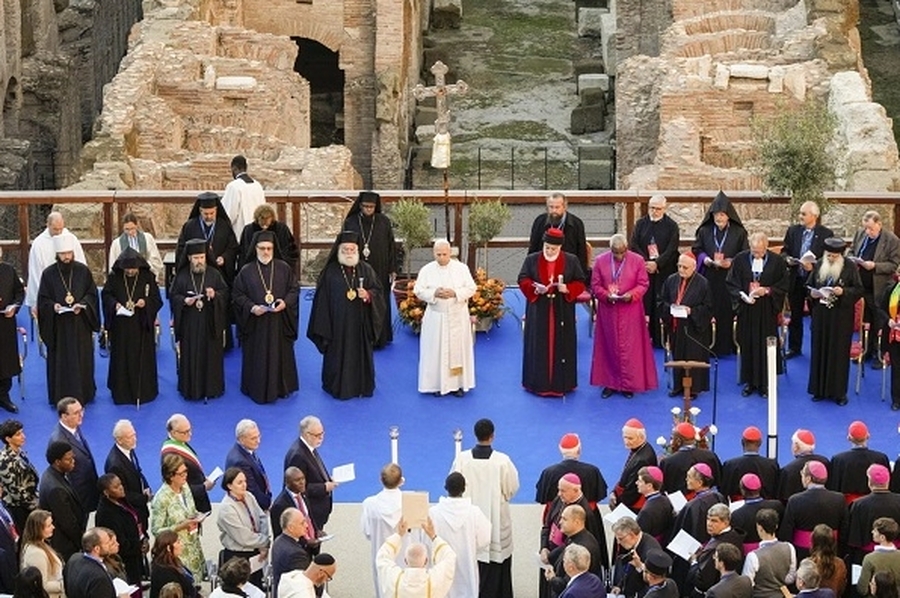 León XIV: 'El mundo tiene sed de paz. Basta de guerras'