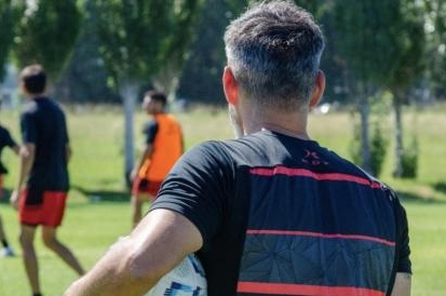 Ariel Pereyra dio indicios sobre el equipo que jugaría en el debut de Colón