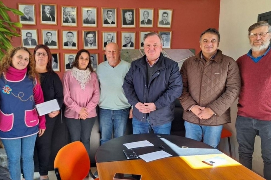 Michlig y González entregaron aportes a instituciones de San Guillermo, Suardi, Colonia Bossi y Palacios