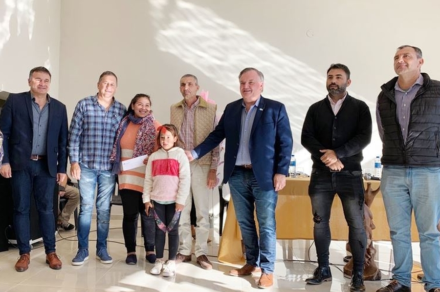 Michlig, González y Rigo entregaron aportes a instituciones