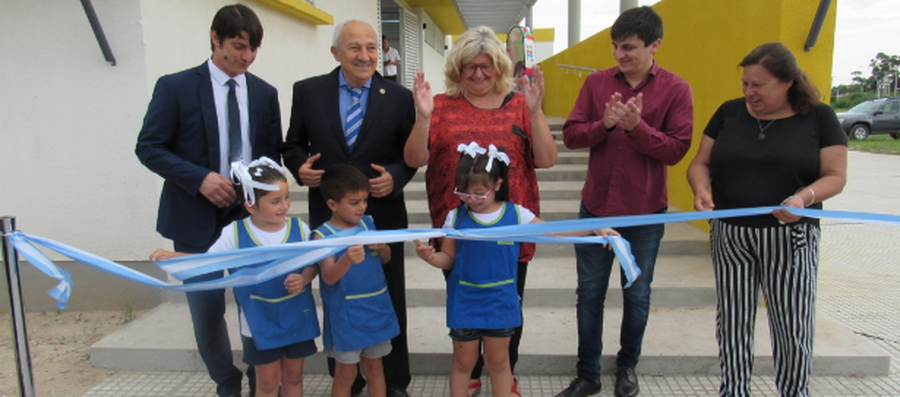La provincia inauguró el edificio de una Nueva Escuela Primaria en Helvecia