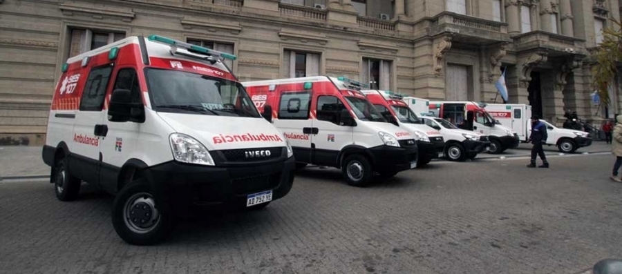 Lifschitz entregó 12 ambulancias para el centro norte de la provincia