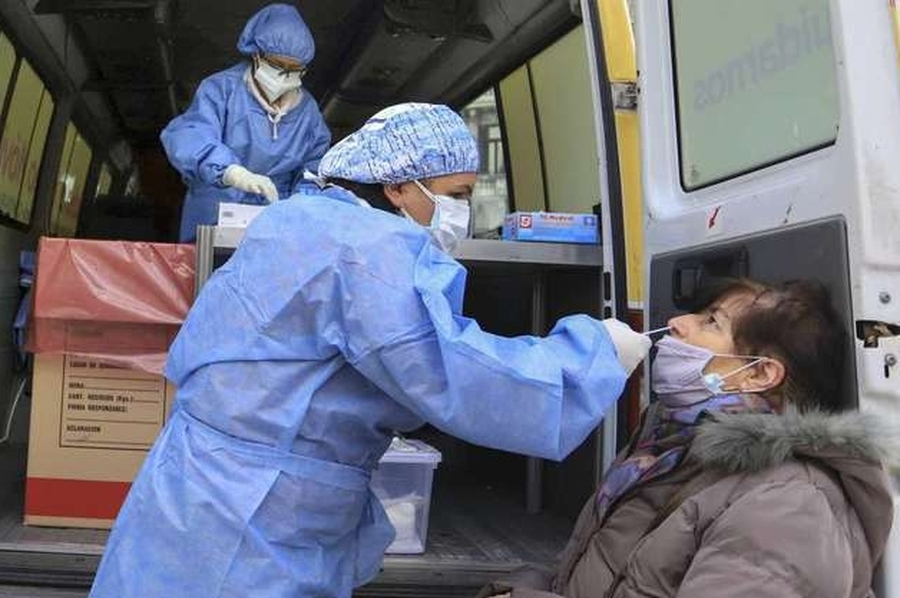 Aumentaron los contagios de coronavirus en el país y se registraron 4.555 casos nuevos