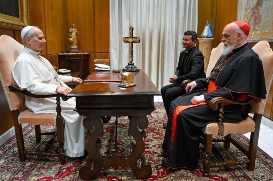 El Papa recibió al cardenal de Teherán evacuado de Irán