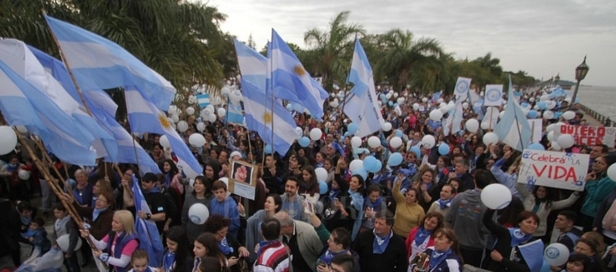 Miles de santafesinos se concentraron 