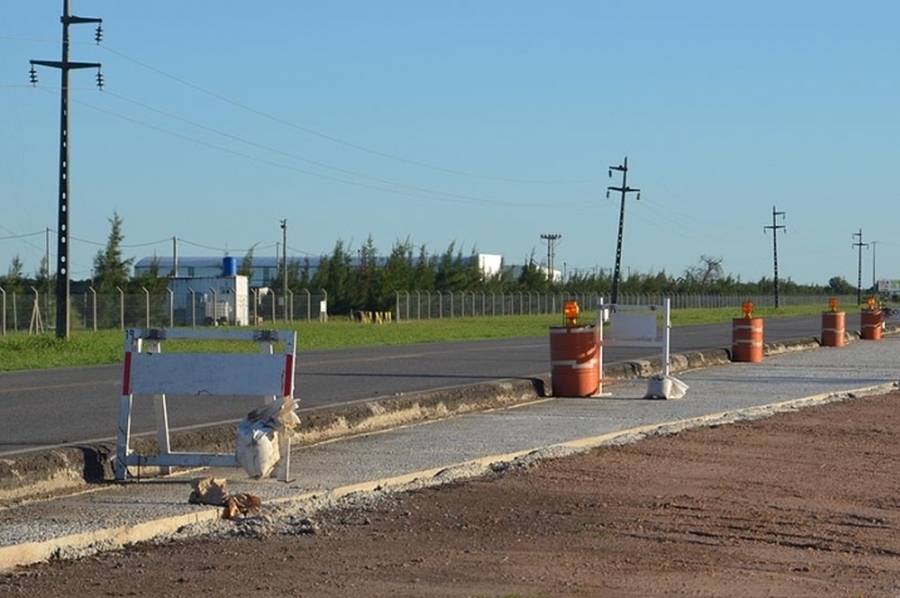 Avanzan a excelente ritmo las obras del Área Industrial de Esperanza