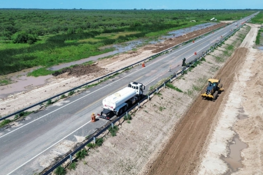 Avanzan las obras de reconstrucción de los taludes de la Ruta 39 y mejoras en los accesos del puente sobre el río Salado
