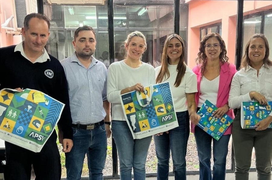 La Agencia Provincial de Seguridad Vial entregó alómetros en Reconquista y Avellaneda