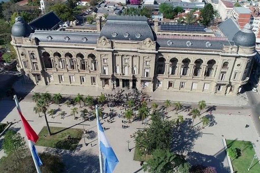 Perotti convocó a su Gabinete para evaluar 