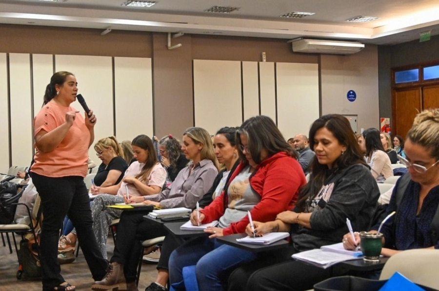 Plan Raíz: más de 7 mil docentes y directivos participaron de las instancias de formación y capacitación en alfabetización