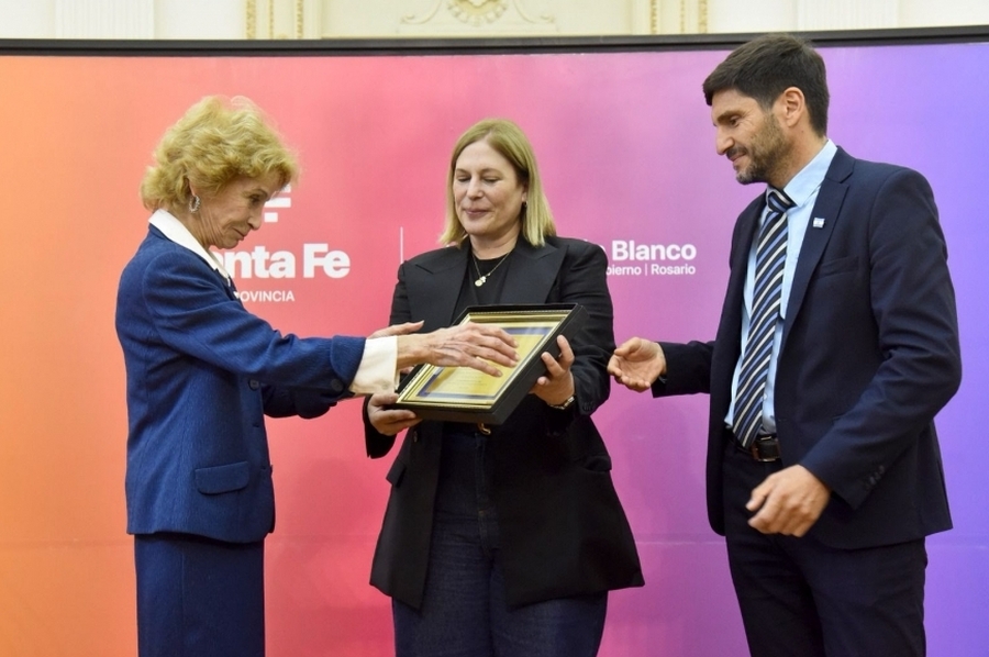 El gobernador otorgó un reconocimiento a la trayectoria de la jueza María Angélica Gastaldi