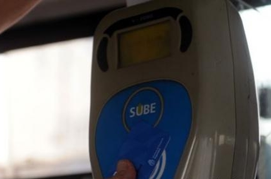 Tarjeta SUBE para personas con discapacidad: el trámite puede hacerse en la Estación Belgrano, la Municipalidad y los Centros de Distrito