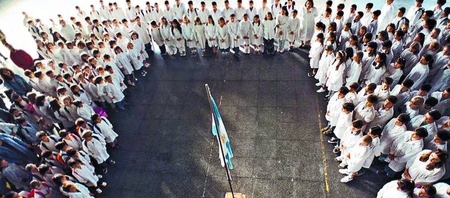 Es Ley la Cédula Escolar Nacional
