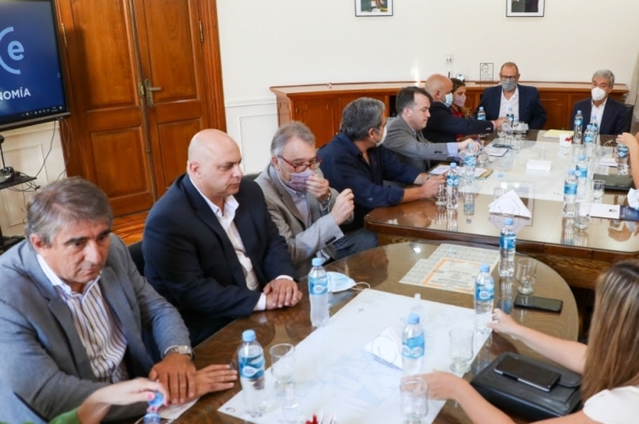 Agosto, Corach y Arena recibieron a los diputados que integran las comisiones de Presupuesto y de Asuntos Constitucionales y Legislación General