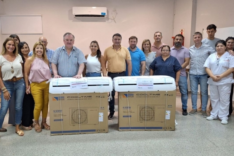 El senador Michlig entregó equipamientos en el Hospital de San Cristóbal y anunció importantes avances en materia de salud