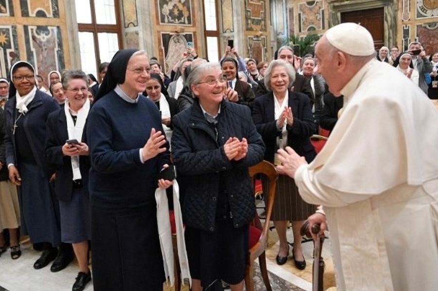 'La amargura es el elixir del diablo', advirtió Francisco a las religiosas