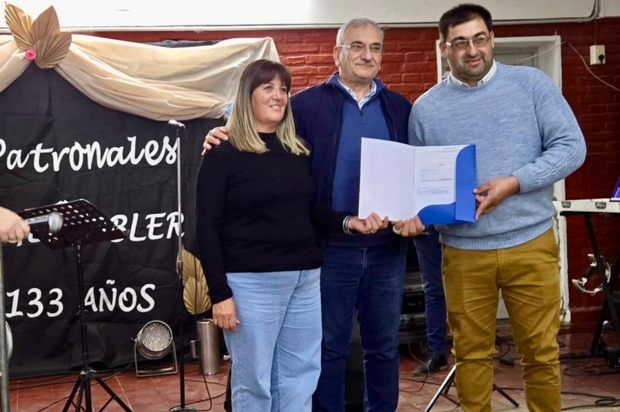 Calvo acompañó la inauguración de obras y las fiestas patronales de Hugentobler
