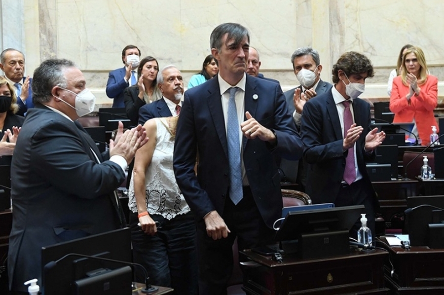 Bullrich renunció a su banca con una carta que conmovió al Senado