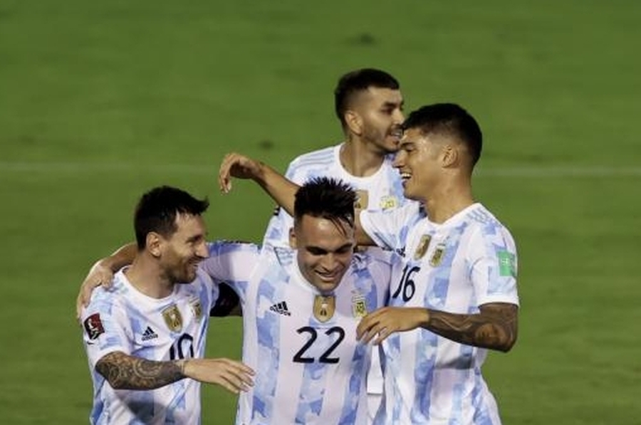 Ante la ausencia de Messi, se conoció quién usará la camiseta número 10 de la selección argentina ante Uruguay y Brasil