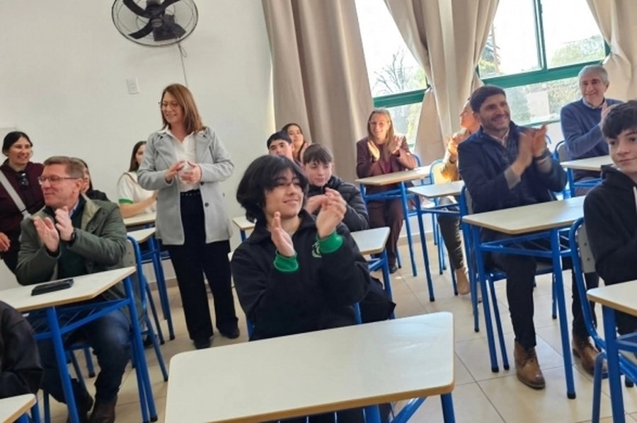 Borla y Pullaro inauguraron una nueva aula en La Penca y Caraguatá