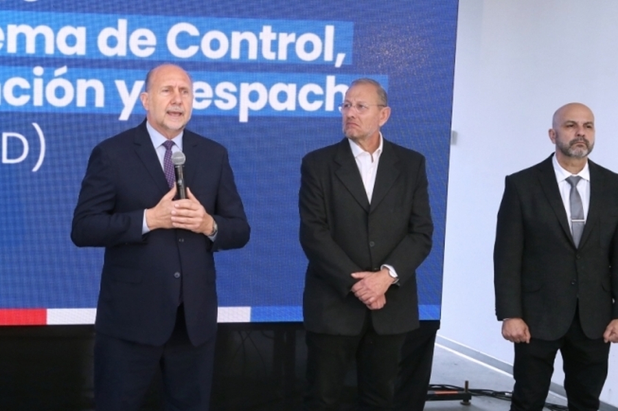 Perotti encabezó la presentación del nuevo Sistema de Control, Atención y Despacho del 911 en Rosario