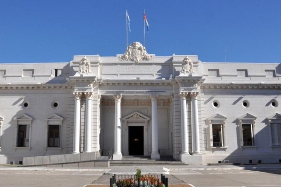 Borla presentó dos proyectos para fortalecer el sistema educativo en sus distintos niveles
