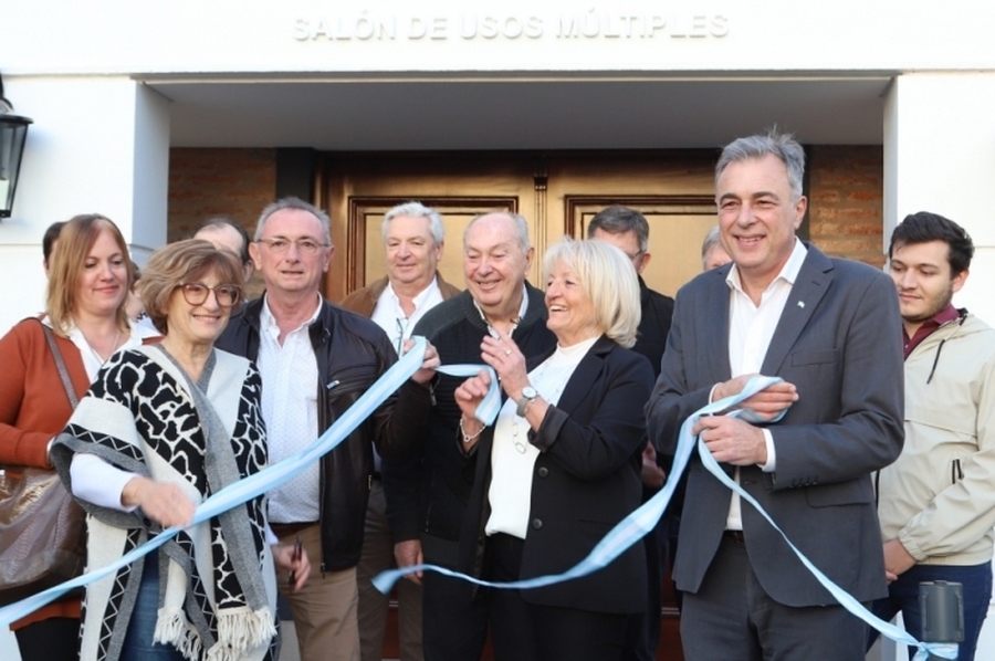 Costamagna participó de la inauguración del salón de usos múltiples de la Sociedad Rural de Rafaela