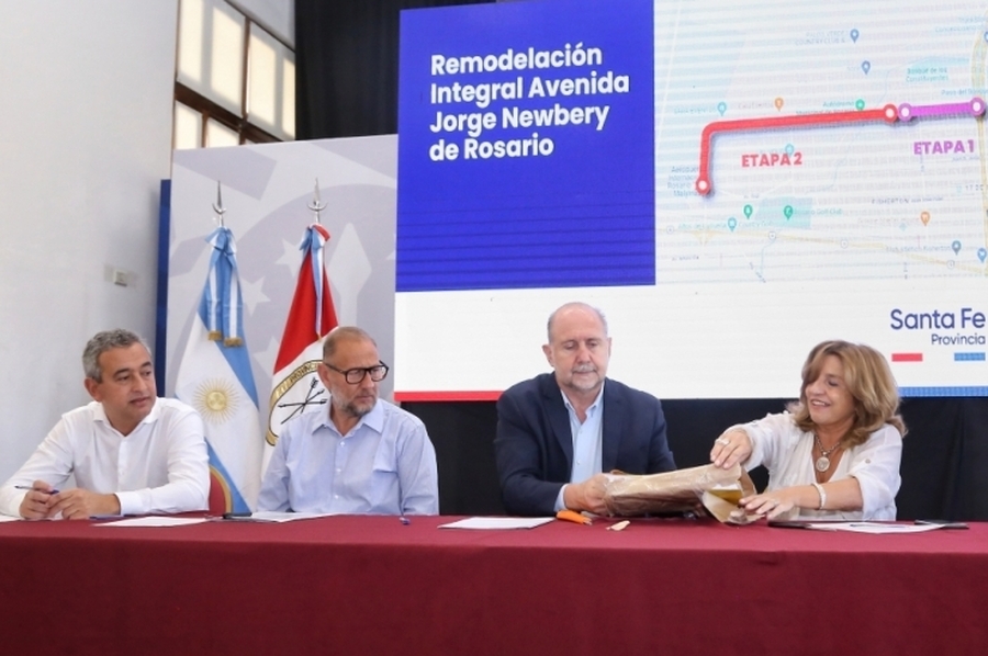 Perotti encabezó la licitación para la construcción de la segunda etapa de la avenida Jorge Newbery en Rosario