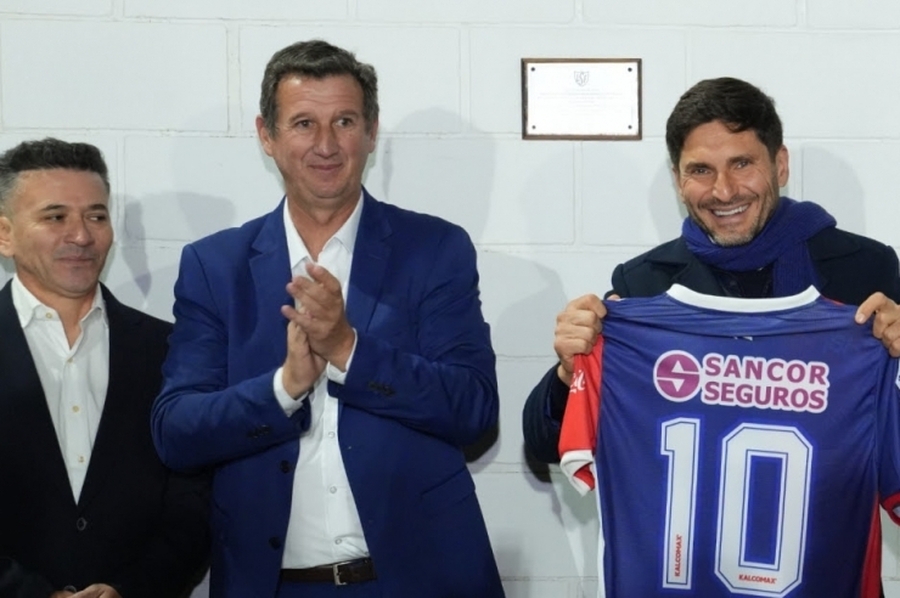 Pullaro inauguró obras de iluminación en el predio de la Liga Santafesina de Fútbol
