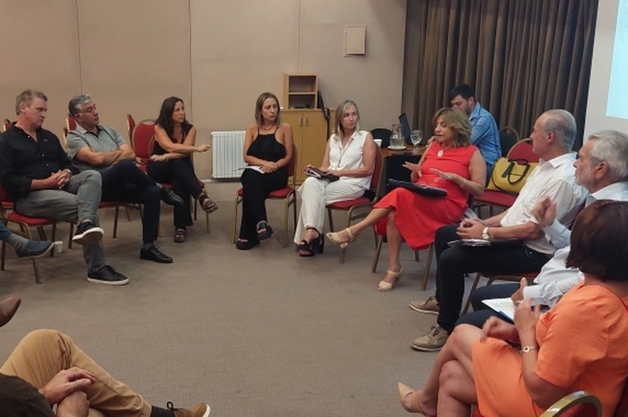 Frana junto a integrantes del Ministerio de Infraestructura se reunió con la Cámara de la Construcción de Santa Fe