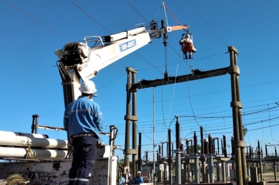 Se realizaron trabajos integrales de mantenimiento sobre el corredor de alta tensión del noroeste provincial
