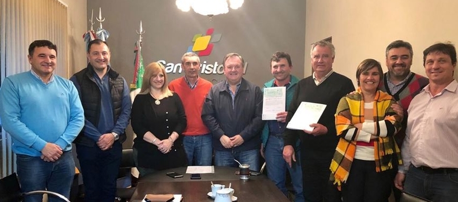Michlig entregó aportes para las Comunas de La Cabral y de Constanza