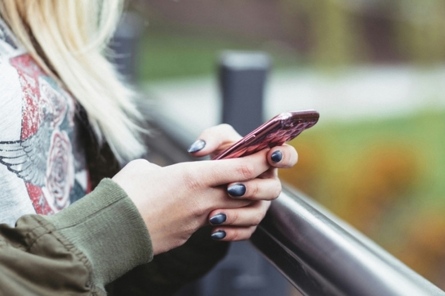 Como con el cigarrillo y el alcohol: Estados Unidos propone avisos sobre la salud mental en las redes sociales