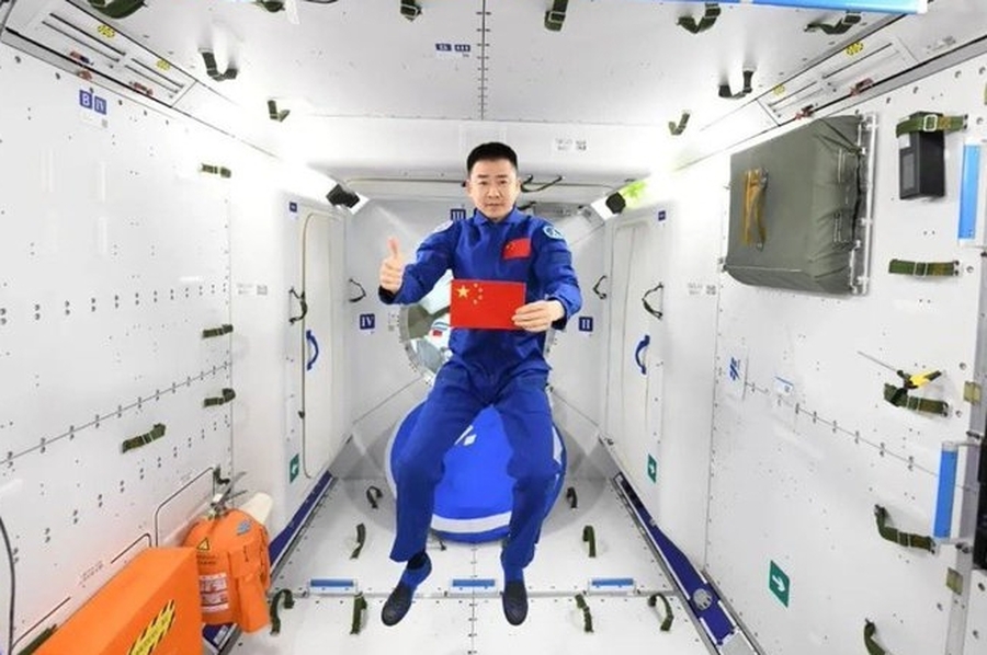 Nuevo récord: un astronauta chino superó los 200 días en el espacio