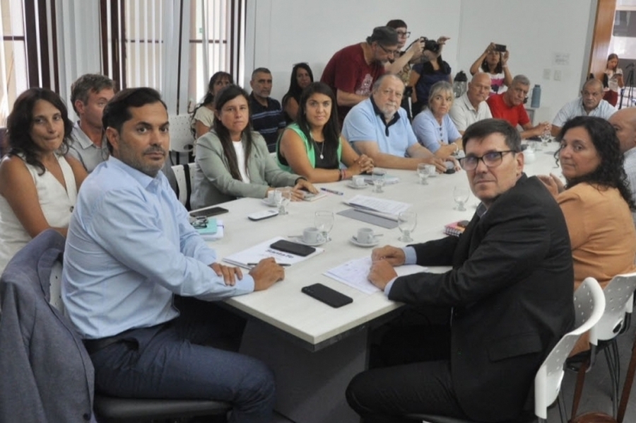 Paritaria docente: Provincia y gremios se reunieron en el Ministerio de Trabajo