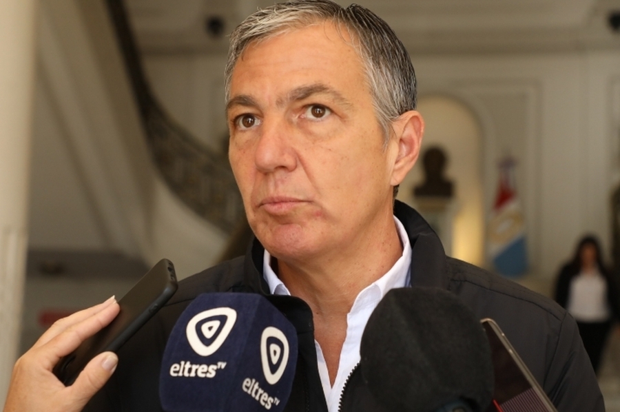 El ministro de Trabajo ratificó el esquema salarial acordado con los gremios del sector público