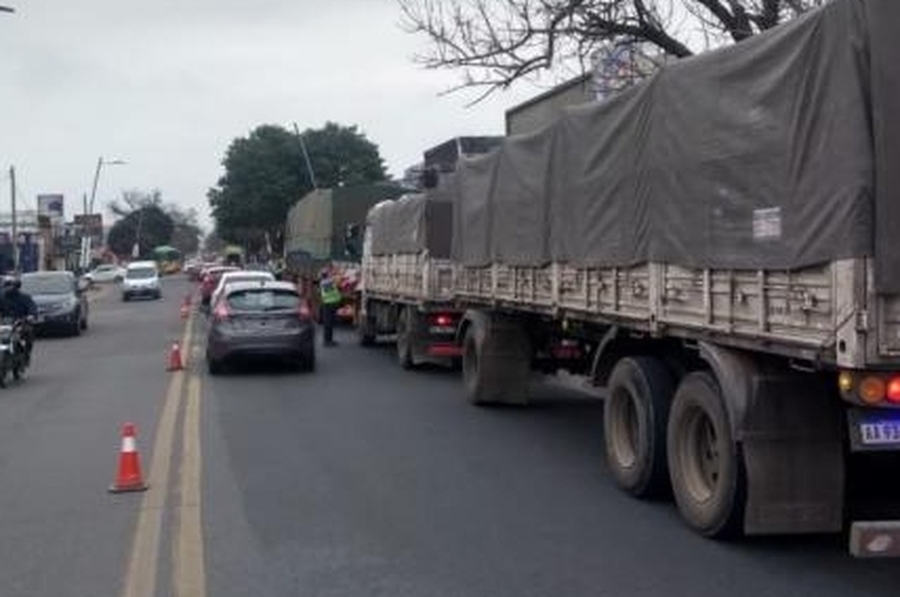 Refuerzan los controles por el tránsito pesado en el Puente Carretero
