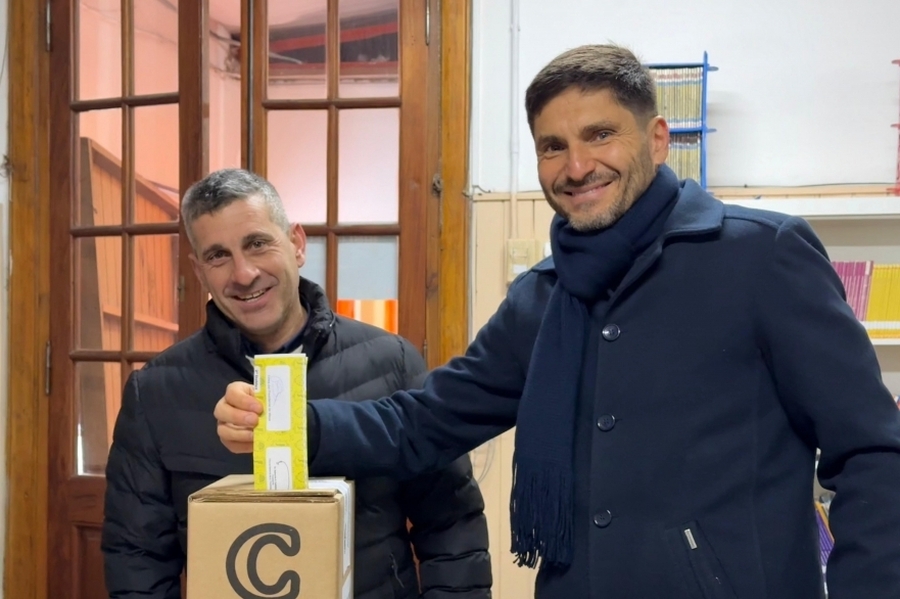 El gobernador Pullaro votó en Hughes y destacó la normalidad de los comicios en toda la provincia