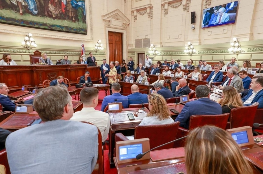 Acuerdo legislativo para Baclini, Weder y Zabalza como ministros de la Corte