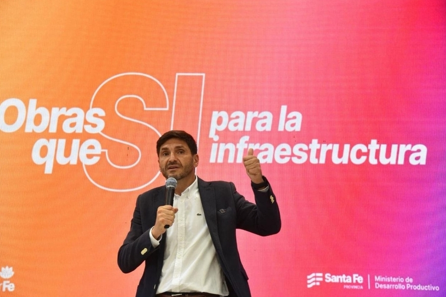 Pullaro: “Comenzamos esta red de gasoductos para desarrollar la potencia productiva de la provincia”