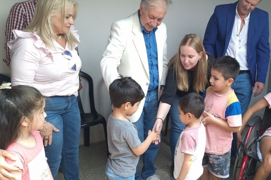 Provincia inauguró un Centro de Día en Gregoria Pérez de Denis