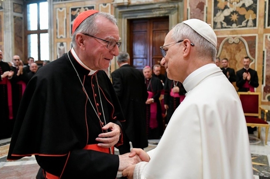 León XIV a la Secretaría de Estado: 'El Papa no puede seguir adelante solo'