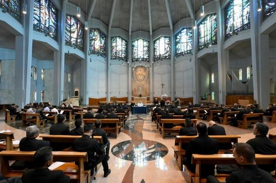 Vaticano: El Papa se reunió con jóvenes sacerdotes de Roma